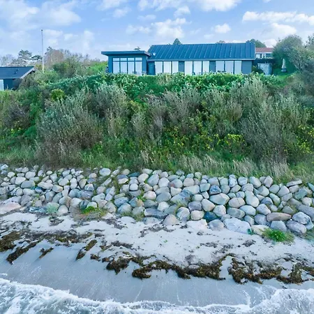 Hébergement de vacances Summer House With Sea View And Private Martofte