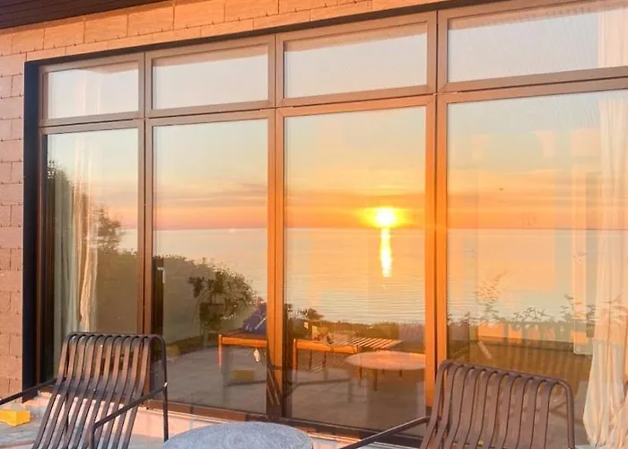 Summer House With Sea View And Private Сasa de vacaciones